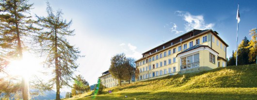 Schule in Großaufnahme Schule in Großaufnahme