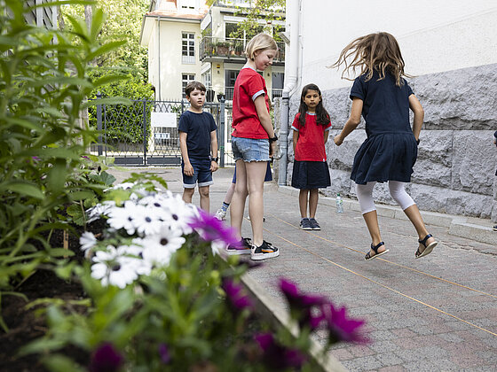 Phorms Campus Frankfurt City, Bilinguale Grundschule