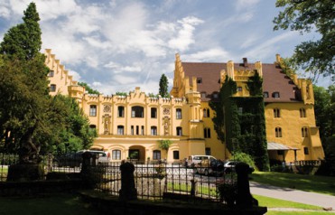 Institut Schloss Brannenburg, staatlich anerkannte private Fachoberschule