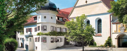 Schule in Großaufnahme Schule in Großaufnahme